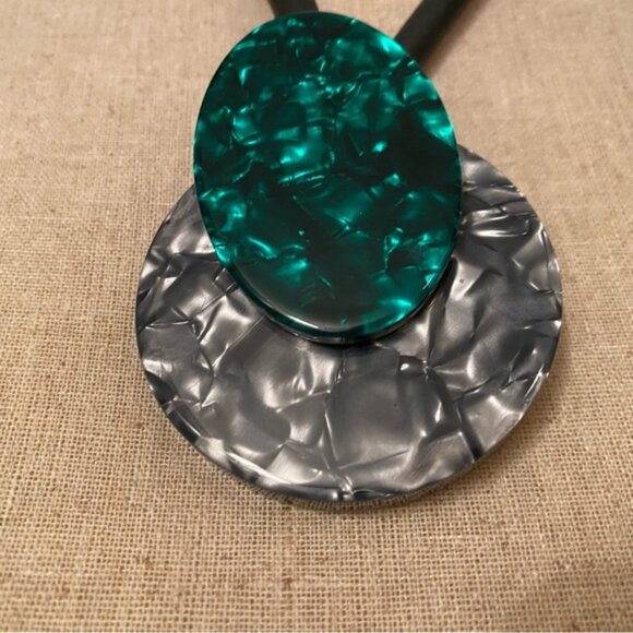 NECKLACE MODERNIST LUCITE DISCS DARK GRAY GREEN BLACK RUBBER MAGNETIC 24” - Picture 2 of 14